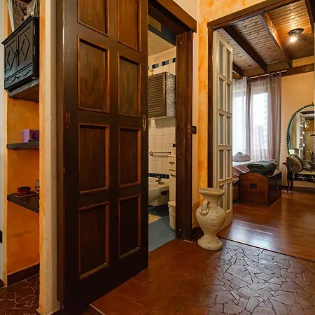 Apartman Gold - 5 Minutes From Duomo *