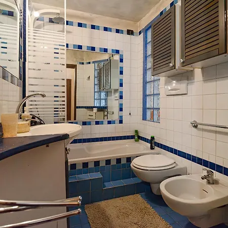 Gold - 5 Minutes From Duomo Apartman